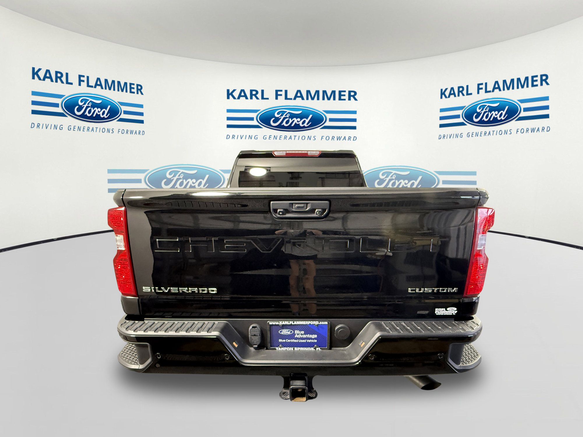 Used 2025 Chevrolet Silverado 2500 Custom w/ Custom Value Package AWD/4WD image 4