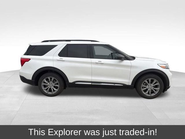 Certified 2023 Ford Explorer XLT w/ Equipment Group 202A AWD/4WD image 1