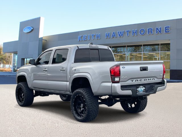 Used 2020 Toyota Tacoma SR AWD/4WD image 4
