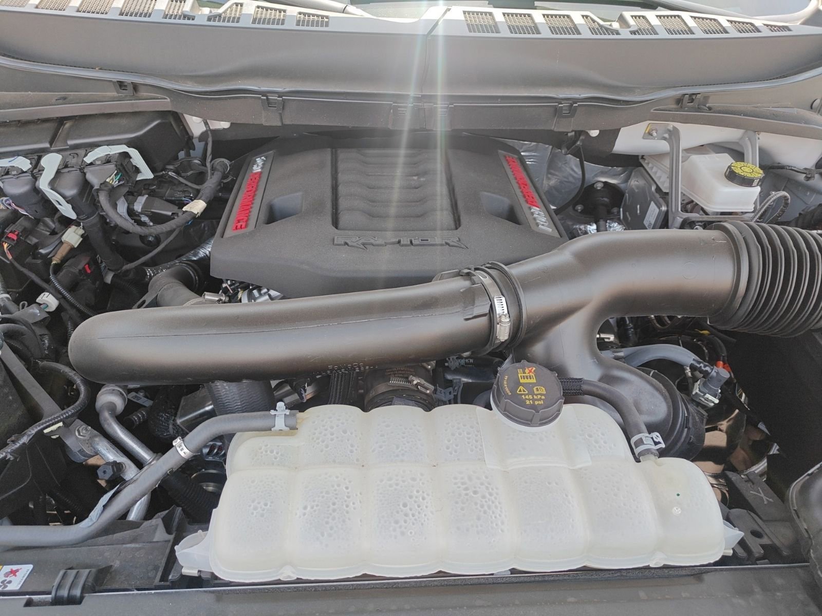 Certified 2025 Ford F150 Raptor AWD/4WD image 9