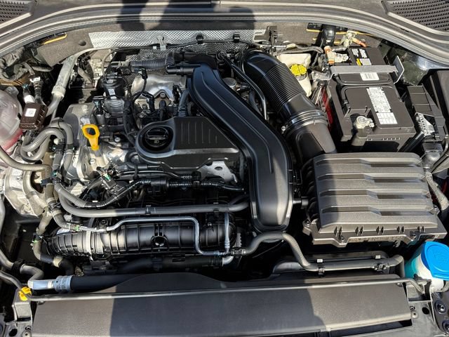 Used 2024 Volkswagen Jetta SE w/ Panoramic Sunroof Package FWD image 37