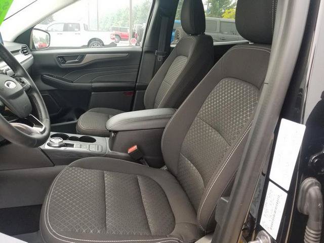 Certified 2024 Ford Escape Active AWD/4WD image 11