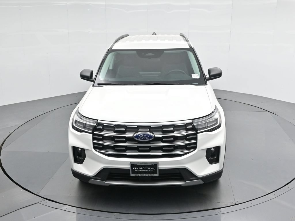 Certified 2025 Ford Explorer Active RWD image 37