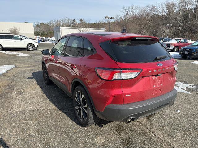 Certified 2022 Ford Escape SE w/ SE Sport Appearance Package image 4