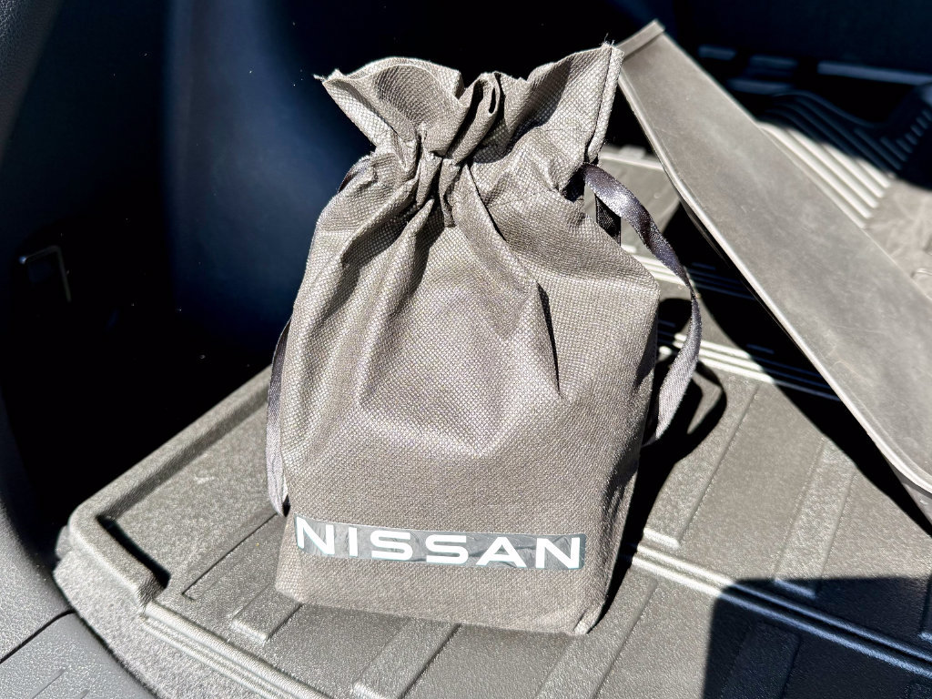 Used 2025 Nissan Murano SV AWD/4WD image 19