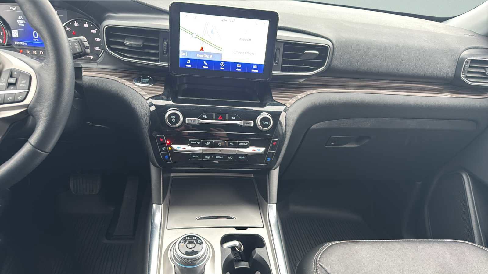 Certified 2022 Ford Explorer Limited w/ Equipment Group 301A image 26