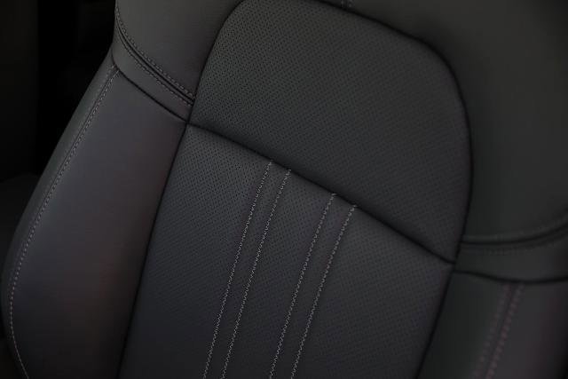 Used 2025 Honda HR-V EX-L image 19