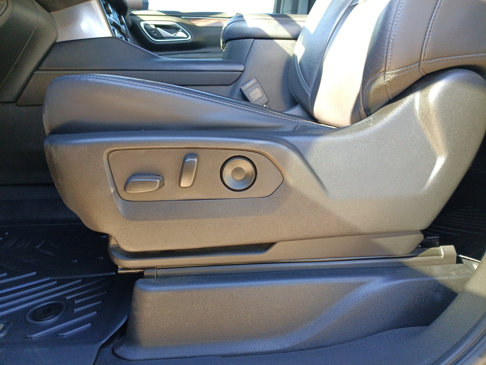 Used 2021 Chevrolet Tahoe LT RWD image 19