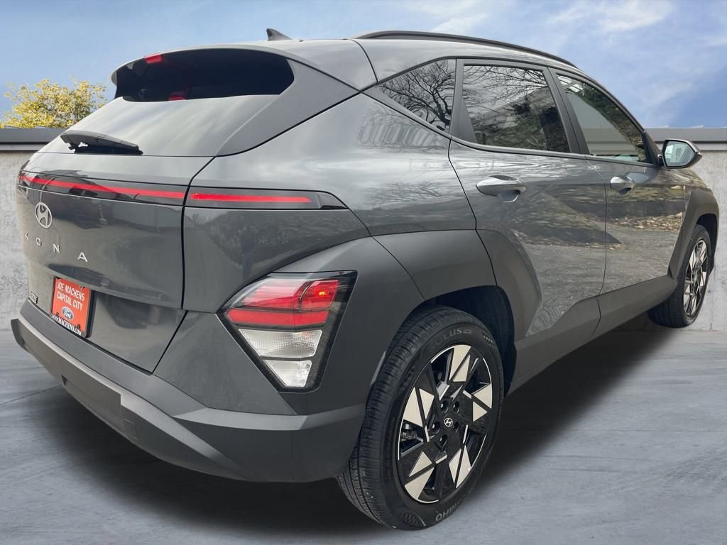Used 2025 Hyundai Kona SEL image 5