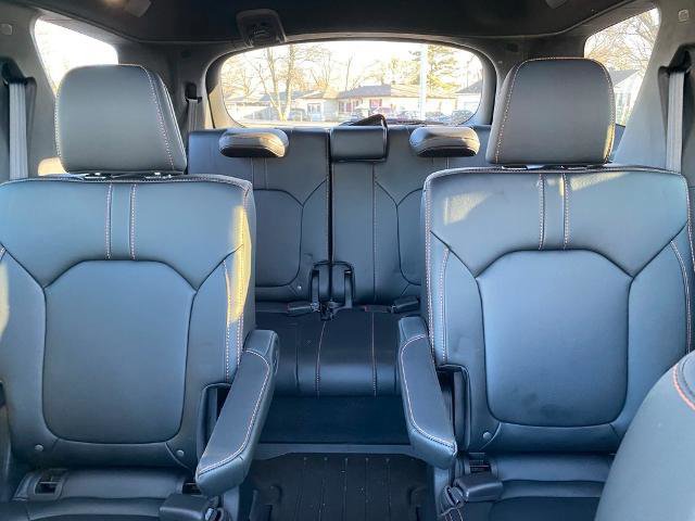 Used 2025 Honda Pilot TrailSport image 27