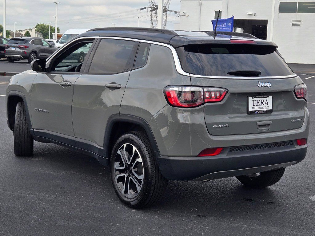 Used 2024 Jeep Compass Limited AWD/4WD image 15