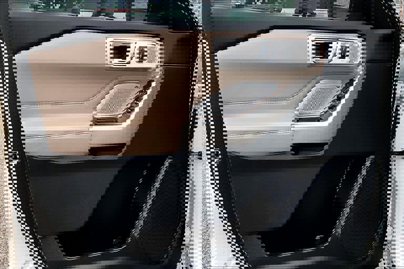 Certified 2023 Ford Explorer Limited w/ Limited Technology Package image 23