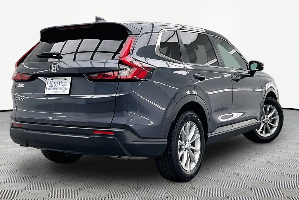 Used 2025 Honda CR-V EX image 2