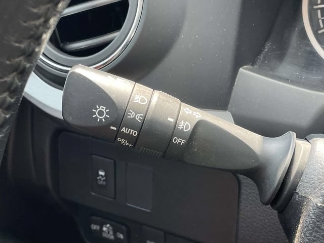 Used 2023 Toyota Tacoma SR5 AWD/4WD image 21
