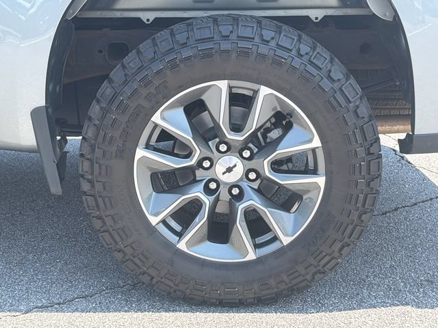 Used 2023 Chevrolet Silverado 1500 RST w/ Convenience Package II AWD/4WD image 19