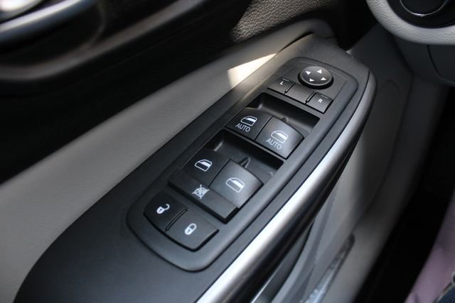 Used 2021 Jeep Cherokee Limited AWD/4WD image 8