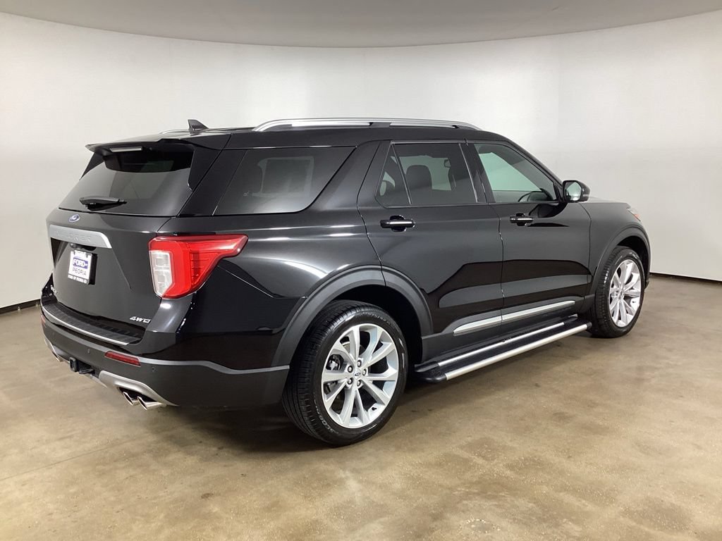 Certified 2023 Ford Explorer Platinum w/ Technology Package AWD/4WD image 8