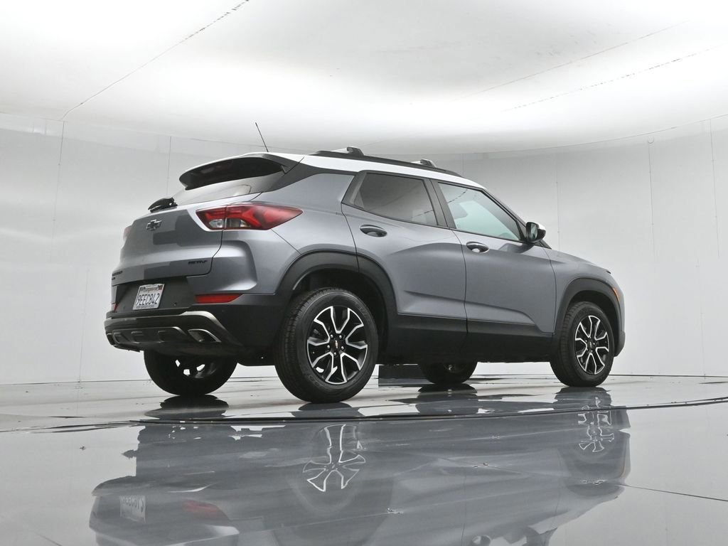 Used 2021 Chevrolet TrailBlazer ACTIV w/ Technology Package image 15