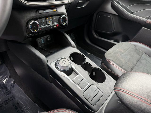 Certified 2022 Ford Escape SEL w/ SEL Stealth AWD Package image 26