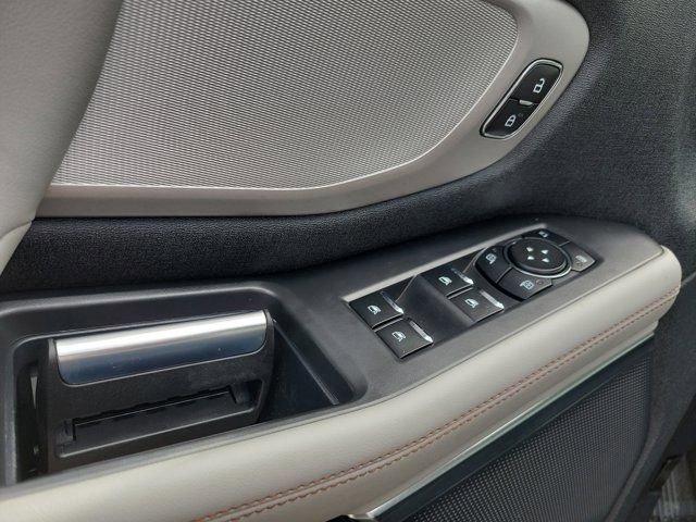Certified 2025 Ford Expedition Active image 25