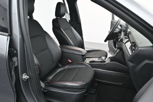 Certified 2025 Ford Escape ST-Line FWD image 31