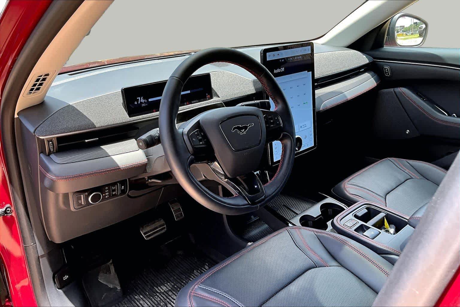 Certified 2025 Ford Mustang Mach-E Premium w/ Sport Appearance Package AWD/4WD image 17