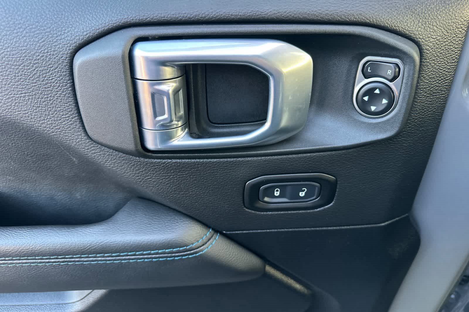 Used 2021 Jeep Wrangler Unlimited Rubicon 4xe w/ Steel Bumper Group image 13