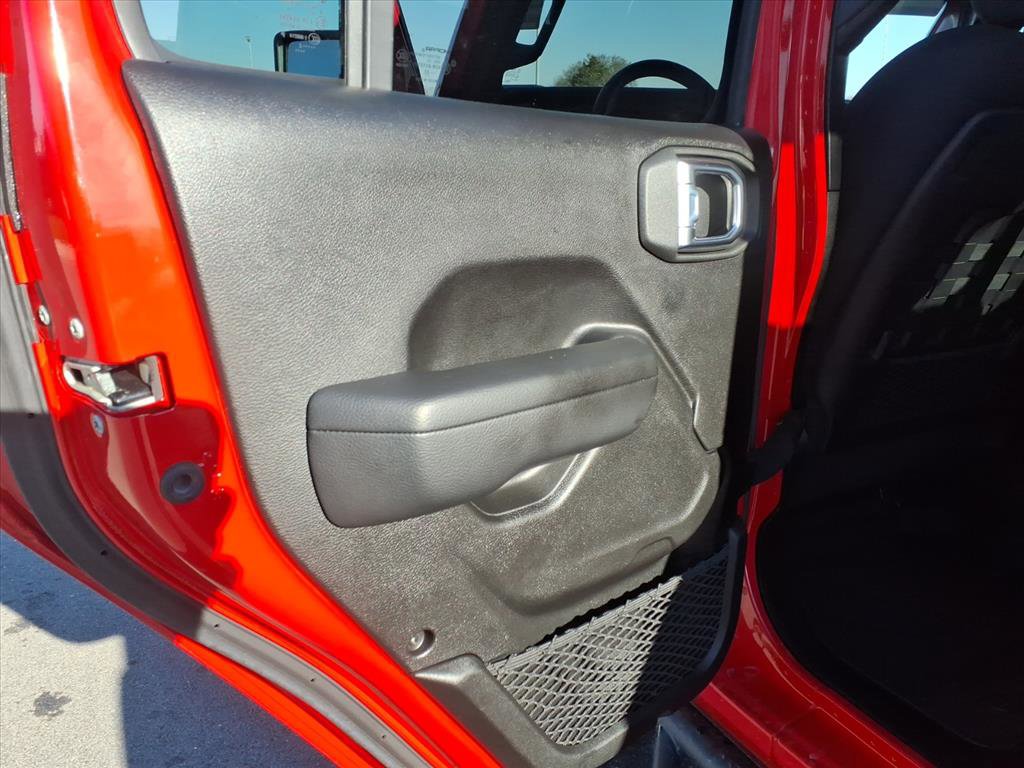 Used 2022 Jeep Gladiator Mojave w/ Trailer Tow Package image 13