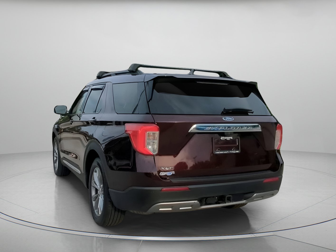 Certified 2022 Ford Explorer XLT w/ Equipment Group 202A RWD image 22