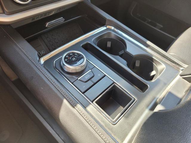 Certified 2024 Ford Expedition XLT RWD image 32
