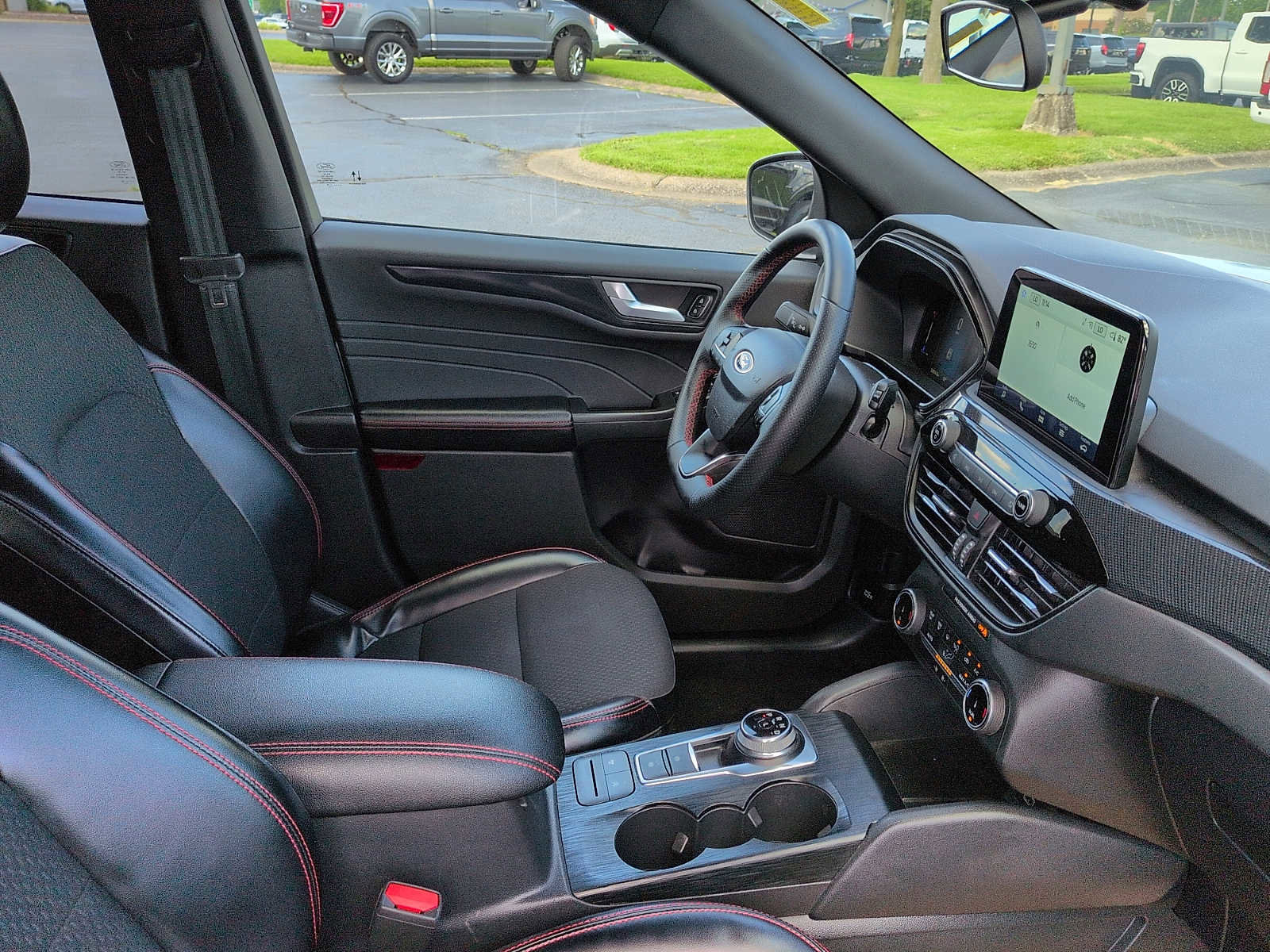 Certified 2024 Ford Escape ST-Line FWD image 10
