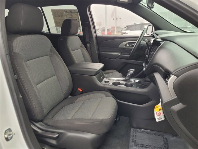 Used 2023 Chevrolet Traverse LT image 17