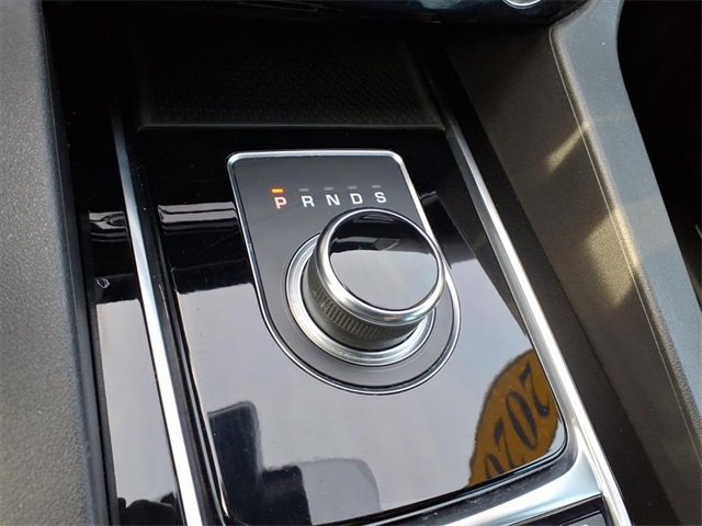 Used 2020 Jaguar F-PACE Premium image 22