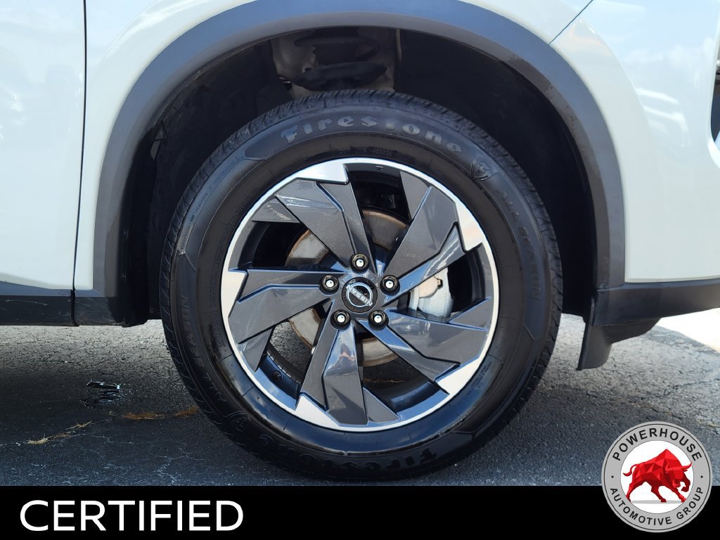 Used 2024 Nissan Rogue SV FWD image 12