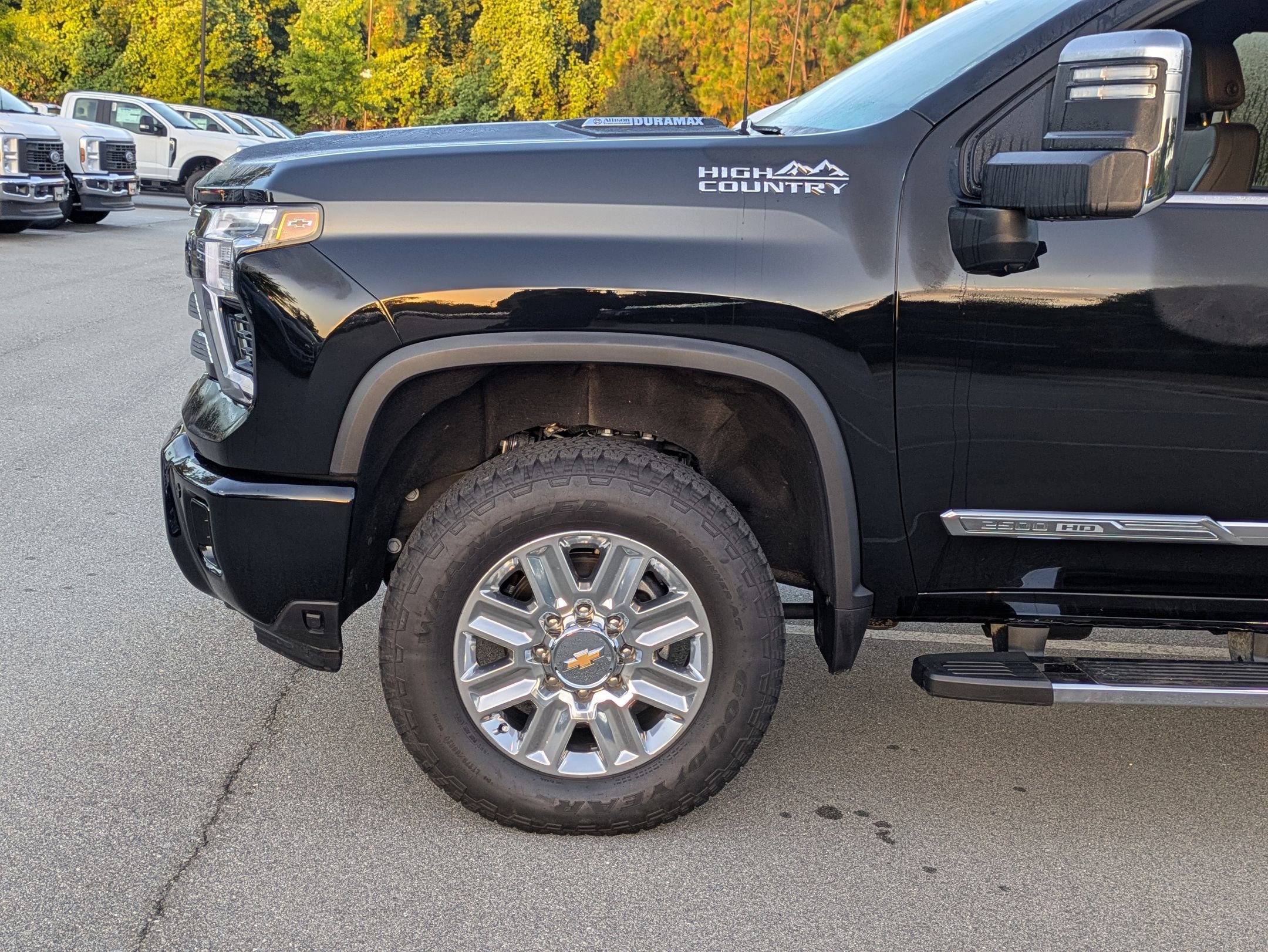 Used 2025 Chevrolet Silverado 2500 High Country w/ Technology Package image 4