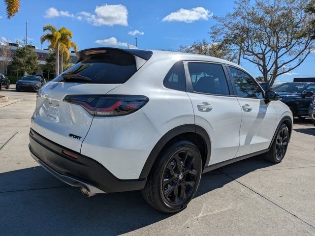 Used 2025 Honda HR-V Sport image 4