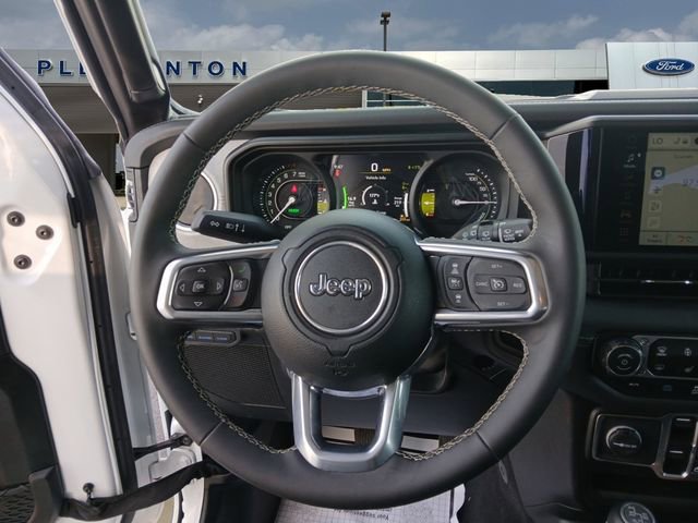 Used 2025 Jeep Wrangler Unlimited Sahara w/ Safety Group image 12