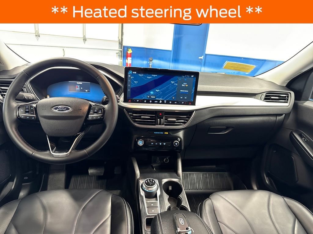 Certified 2025 Ford Escape Platinum w/ Premium Technology Package image 24