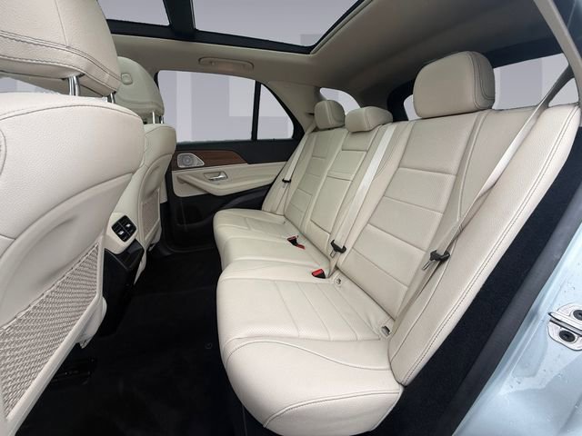 Used 2022 Mercedes-Benz GLE 350 4MATIC w/ Premium Package image 16