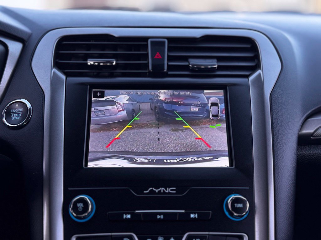 Certified 2019 Ford Fusion SE FWD image 3