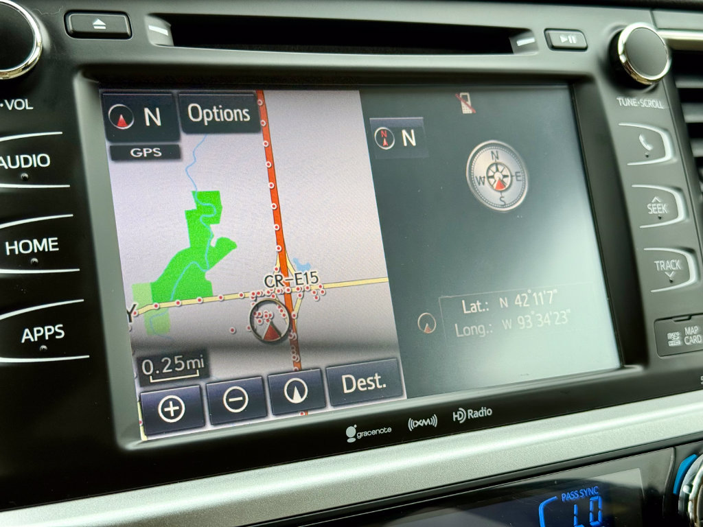 Used 2019 Toyota Highlander XLE AWD/4WD image 32