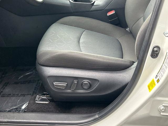 Used 2025 Toyota RAV4 XLE FWD image 17