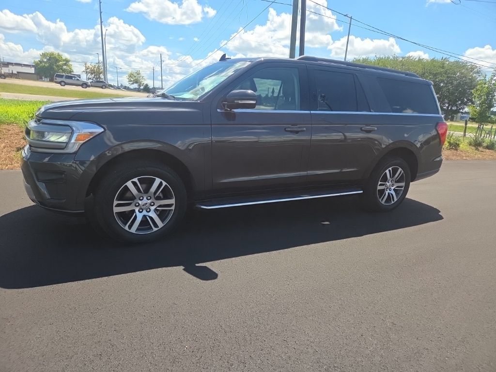 Certified 2023 Ford Expedition Max XLT RWD image 6