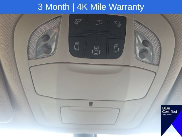 Used 2023 Chrysler Pacifica Touring-L FWD image 33