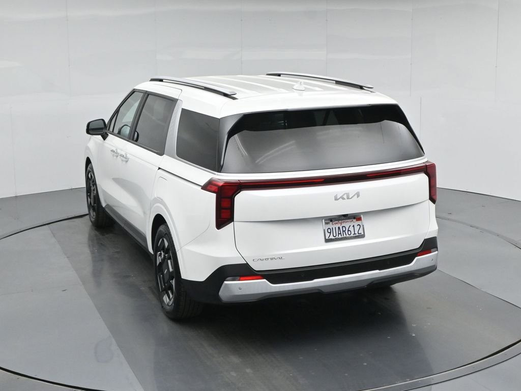 Used 2025 Kia Carnival EX image 56