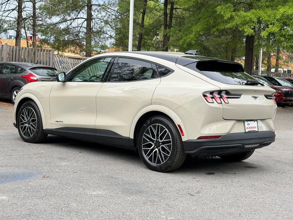 Certified 2025 Ford Mustang Mach-E Premium AWD/4WD image 5