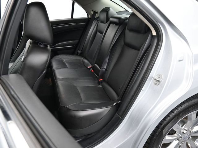 Used 2020 Chrysler 300 Limited image 25
