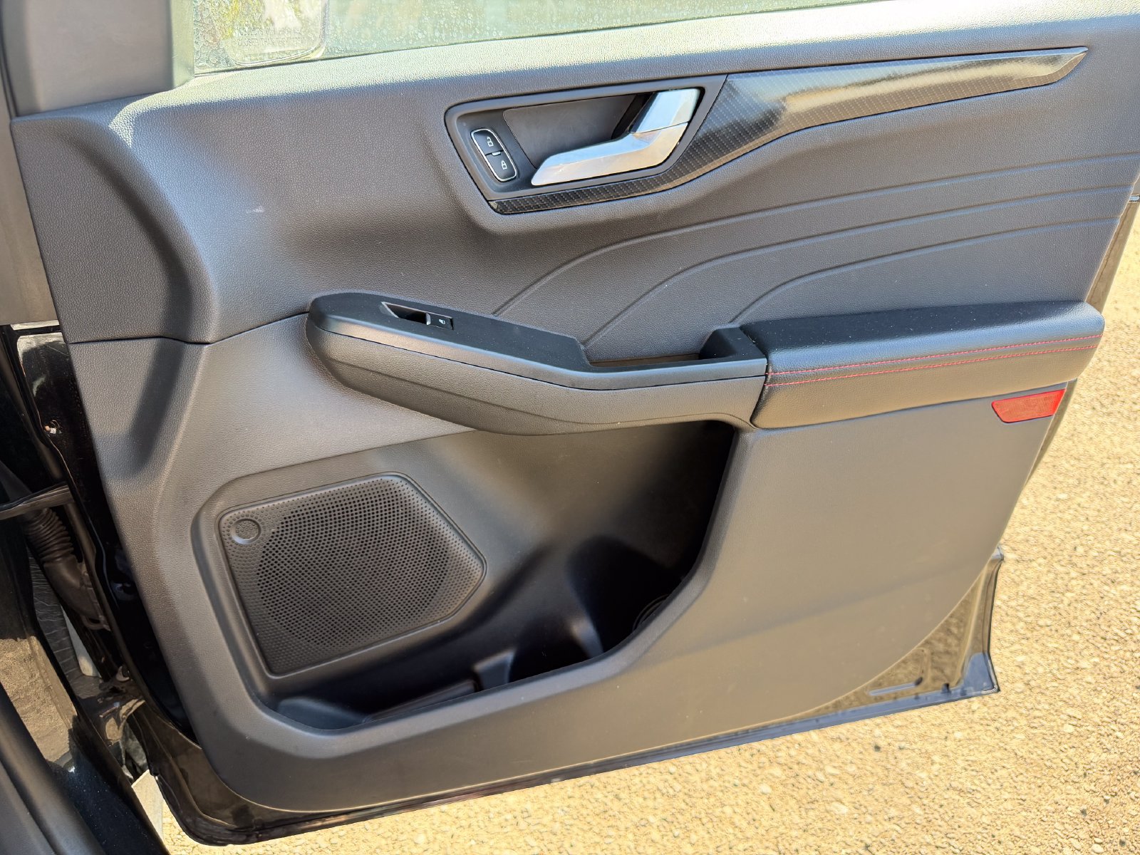 Certified 2025 Ford Escape ST-Line FWD image 16