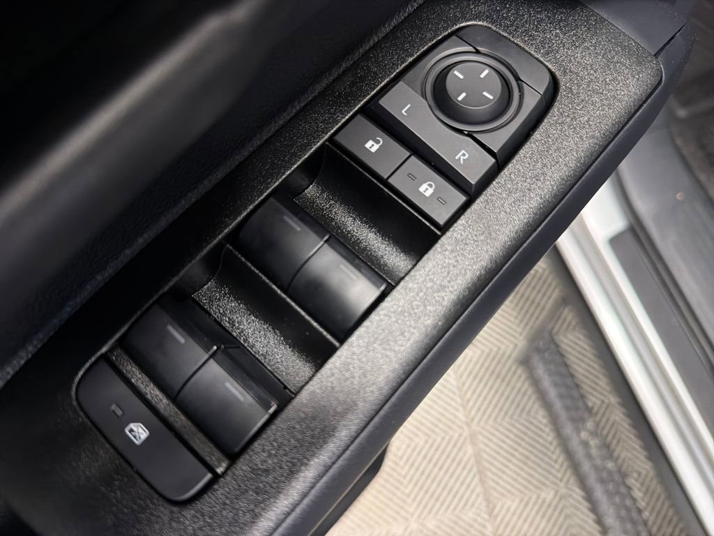 Used 2025 Toyota 4Runner SR5 RWD image 17