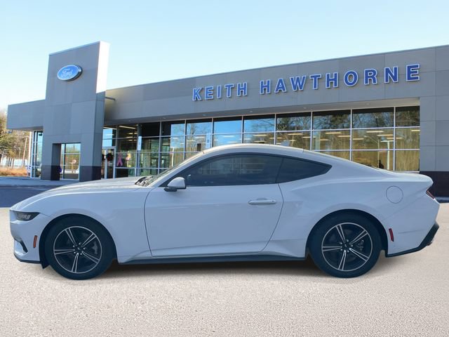 Certified 2025 Ford Mustang Coupe RWD image 4